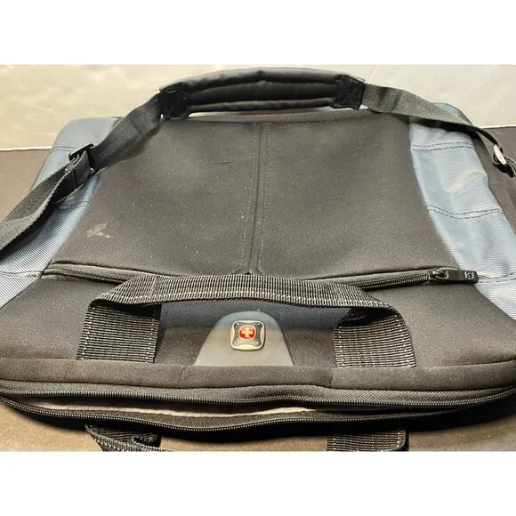 Swiss Gear The Angle padded laptop bag briefcase shoulder strap 16" x 13" black - Picture 9 of 10
